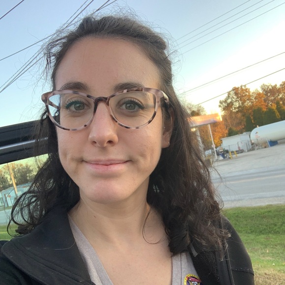 Meet your Posher, Genna - Picture 1 of 1